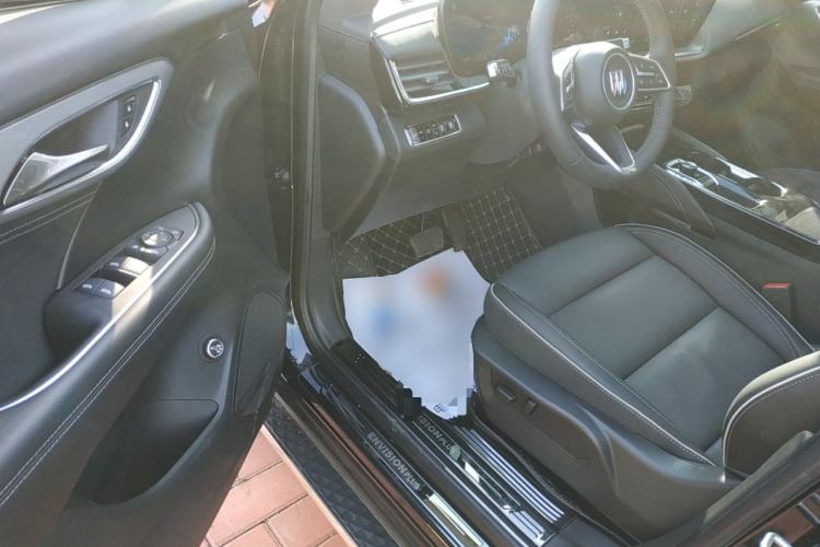 Used Buick Envision 2025 Encore Plus 28T Two-Wheel-Drive Platinum Edition Driver Seat