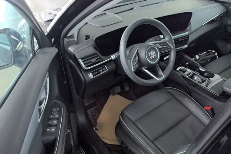 Used Buick Envision 2025 Encore Plus 28T Two-Wheel-Drive Platinum Edition Driver Seat