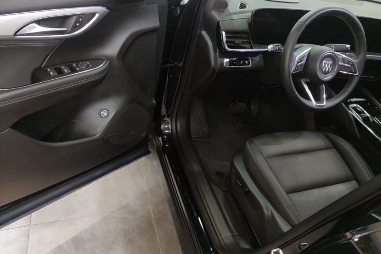 Used Buick Envision 2025 25T Entry-Grade Platinum Edition Driver Seat