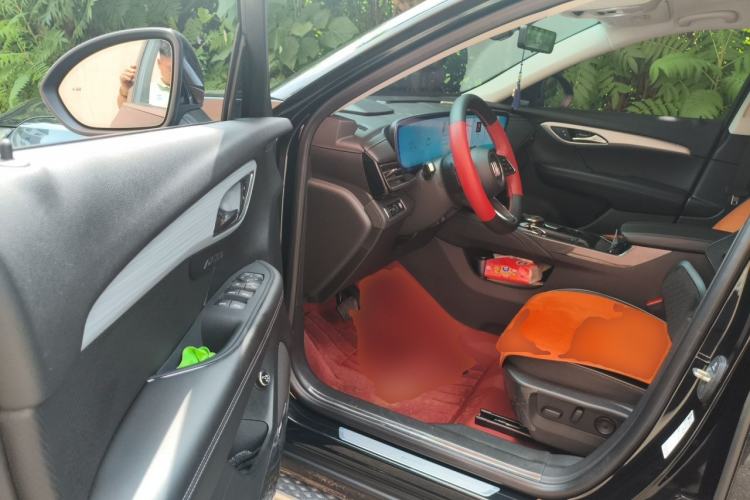 Used Buick Envision 2025 Encore Plus Four-Wheel Drive Avenir Driver Seat