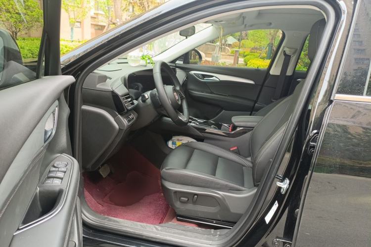 Used Buick Envision 2025 25T Entry-Grade Platinum Edition Driver Seat
