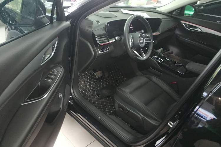 Used Buick Envision 2025 25T Entry-Grade Platinum Edition Driver Seat