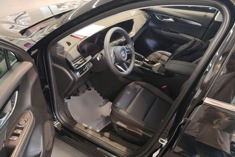Used Buick Envision 2025 25T Platinum Edition Driver Seat