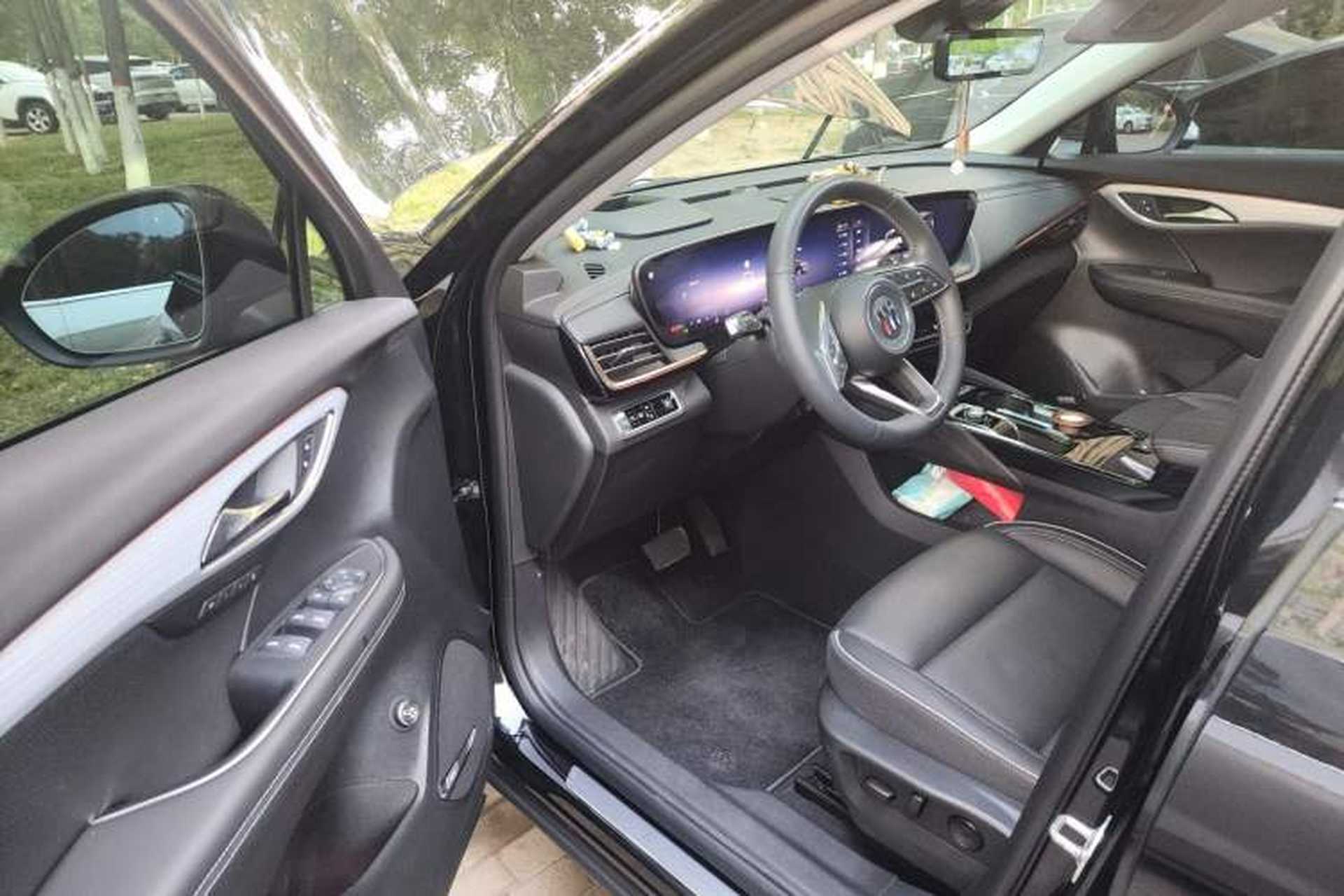 Used Buick Envision 2025 Encore Plus Four-Wheel Drive Avenir Driver Seat