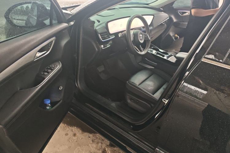 Used Buick Envision 2025 Encore Plus 28T Two-Wheel-Drive Platinum Edition Driver Seat