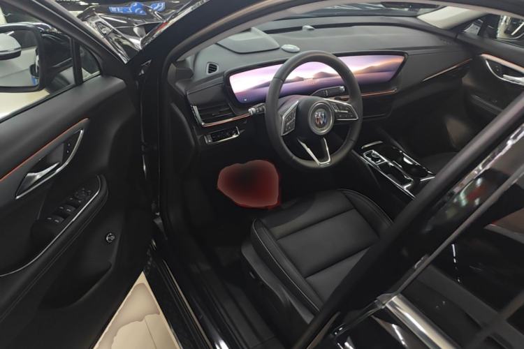 Used Buick Envision 2025 Encore Plus 28T Two-Wheel-Drive Platinum Edition Driver Seat