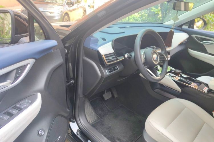 Used Buick Envision 2025 Encore Plus Four-Wheel Drive Avenir Driver Seat