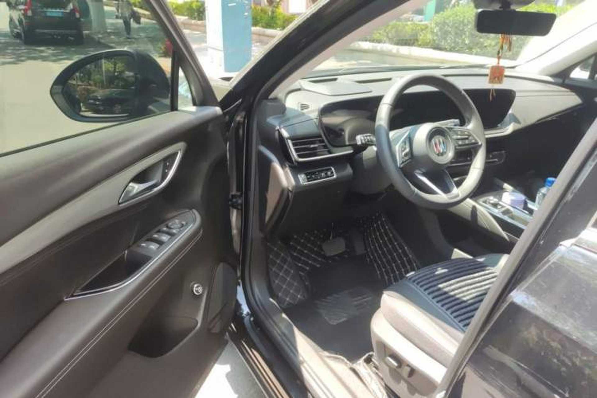 Used Buick Envision 2025 Encore Plus 28T Two-Wheel-Drive Platinum Edition Driver Seat