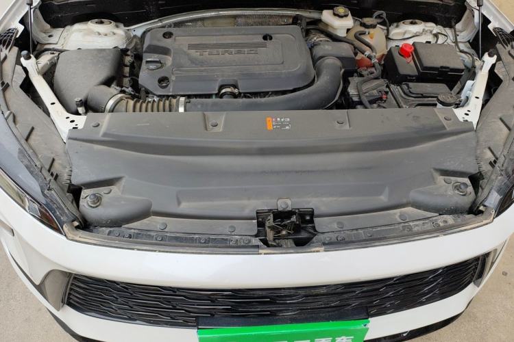 Used Buick Envision 2025 Encore Plus 28T Two-Wheel-Drive Platinum Edition Engine Bay