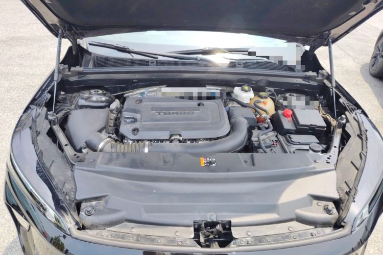 Used Buick Envision 2025 Encore Plus 28T Two-Wheel-Drive Platinum Edition Engine Bay