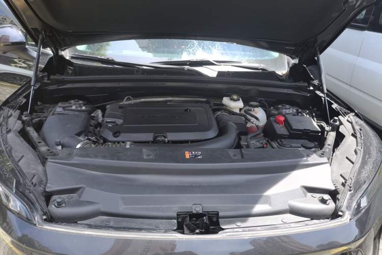 Used Buick Envision 2025 Encore Plus 28T Two-Wheel-Drive Platinum Edition Engine Bay