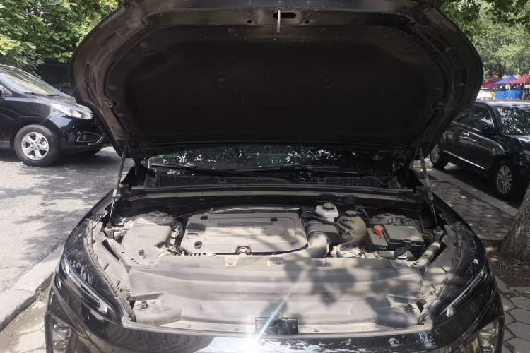 Used Buick Envision 2025 Encore Plus 28T Two-Wheel-Drive Platinum Edition Engine Bay
