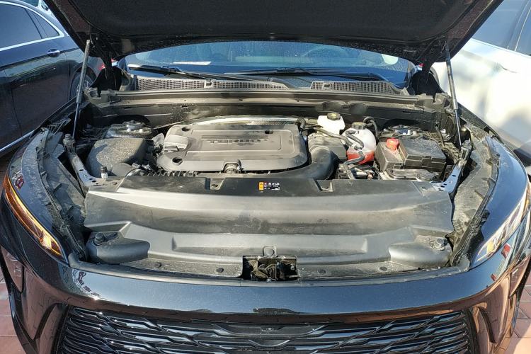 Used Buick Envision 2025 Encore Plus 28T Two-Wheel-Drive Platinum Edition Engine Bay