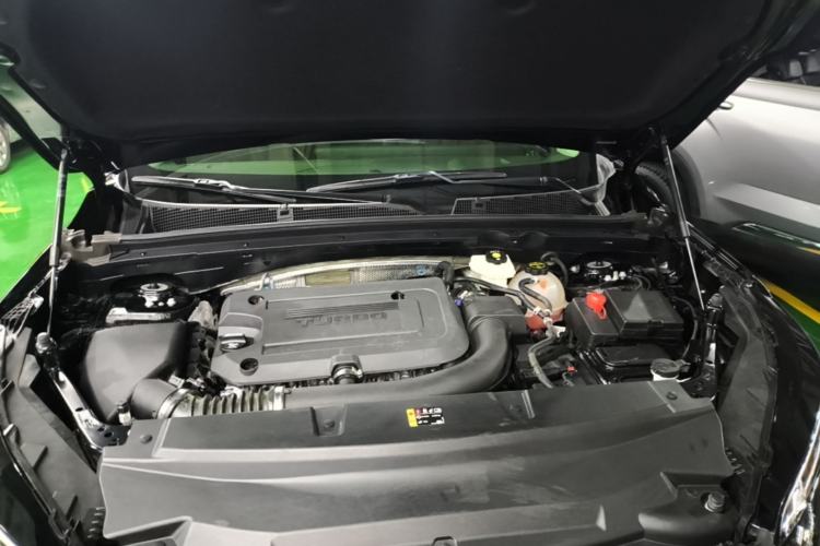 Used Buick Envision 2025 Encore Plus 28T Two-Wheel-Drive Platinum Edition Engine Bay