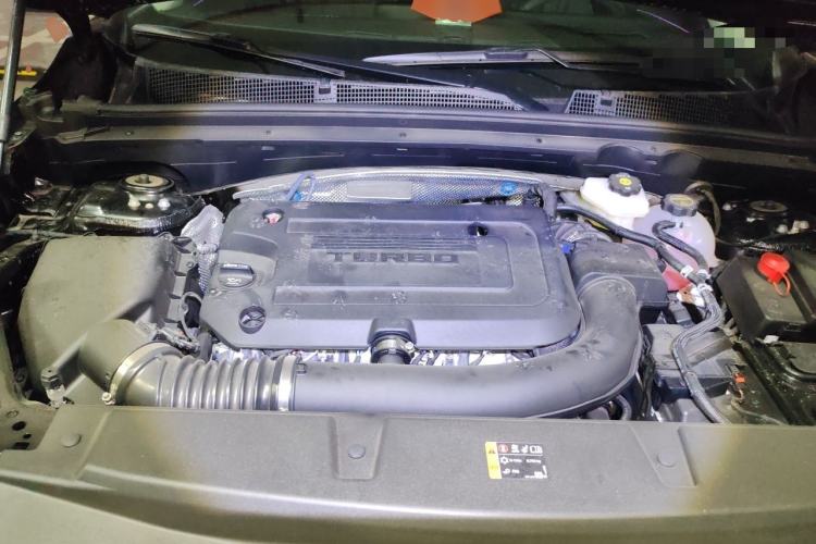 Used Buick Envision 2025 Encore Plus 28T Two-Wheel-Drive Platinum Edition Engine Bay