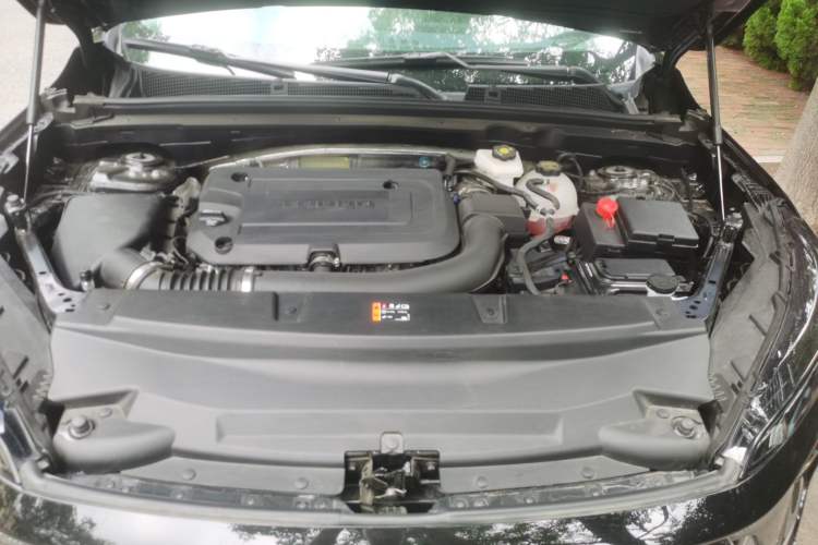 Used Buick Envision 2025 Encore Plus Four-Wheel Drive Avenir Engine Bay