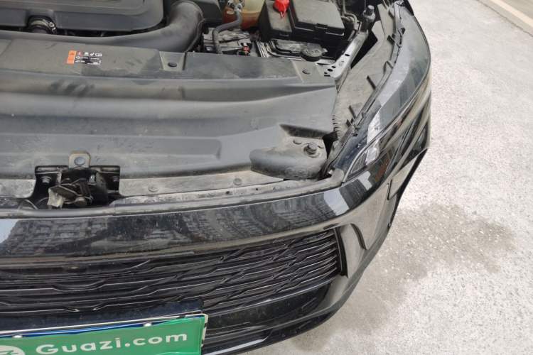Used Buick Envision 2025 Encore Plus 28T Two-Wheel-Drive Platinum Edition Engine Bay Left
