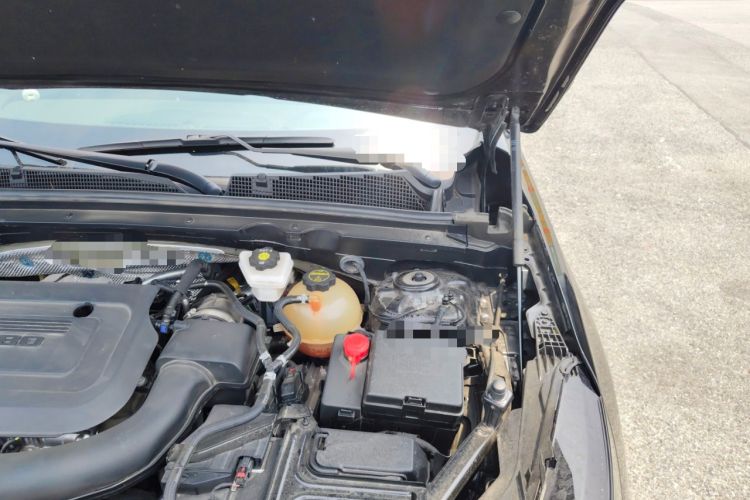 Used Buick Envision 2025 Encore Plus 28T Two-Wheel-Drive Platinum Edition Engine Bay Left
