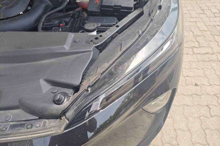 Used Buick Envision 2025 Encore Plus 28T Two-Wheel-Drive Platinum Edition Engine Bay Left