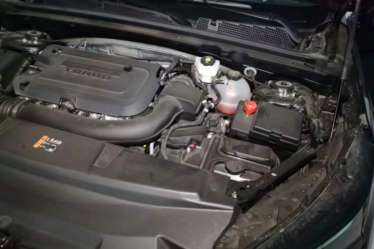 Used Buick Envision 2025 Encore Plus 28T Two-Wheel-Drive Platinum Edition Engine Bay Left