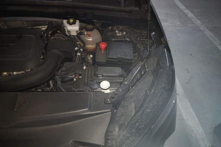 Used Buick Envision 2025 Encore Plus 28T Two-Wheel-Drive Platinum Edition Engine Bay Left