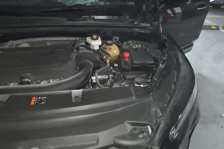 Used Buick Envision 2025 Encore Plus 28T Two-Wheel-Drive Platinum Edition Engine Bay Left