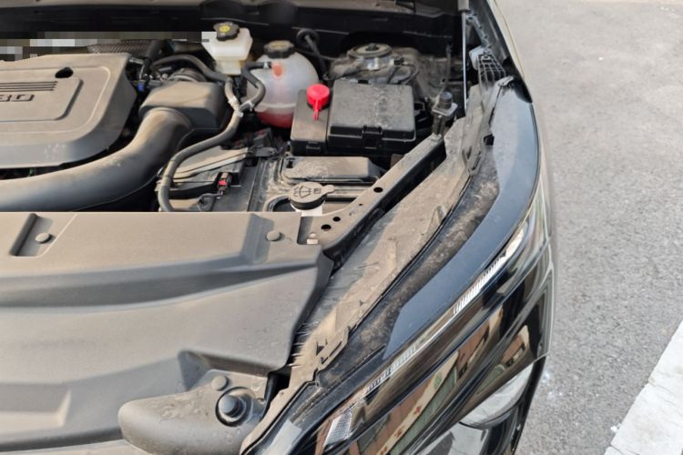 Used Buick Envision 2025 Encore Plus 28T Two-Wheel-Drive Platinum Edition Engine Bay Left