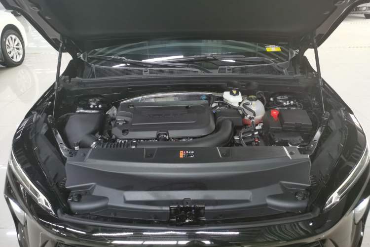 Used Buick Envision 2025 Encore Plus 28T Two-Wheel-Drive Platinum Edition Engine Bay
