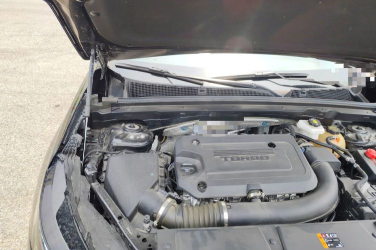 Used Buick Envision 2025 Encore Plus 28T Two-Wheel-Drive Platinum Edition Engine Bay Right