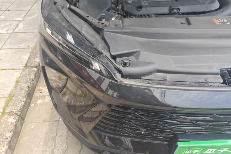Used Buick Envision 2025 Encore Plus 28T Two-Wheel-Drive Platinum Edition Engine Bay Right