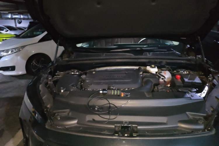 Used Buick Envision 2025 Encore Plus 28T Two-Wheel-Drive Platinum Edition Engine Bay Right