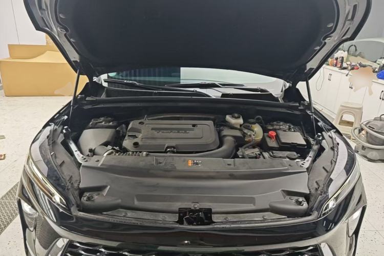 Used Buick Envision 2025 Encore Plus Four-Wheel Drive Avenir Engine Bay