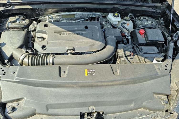 Used Buick Envision 2025 Encore Plus 28T Two-Wheel-Drive Platinum Edition Engine Bay