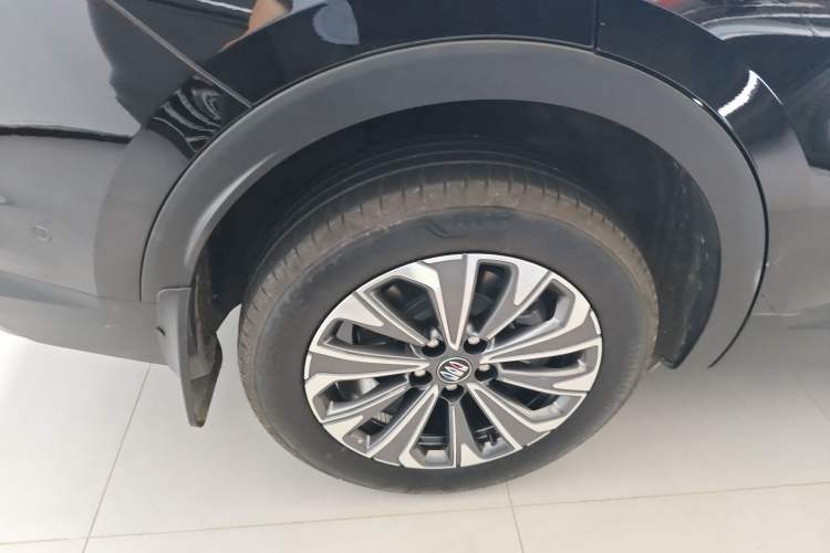 Used Buick Envision 2025 Encore Plus 28T All-Wheel-Drive Platinum Edition Exterior 3