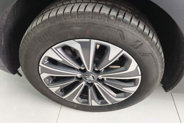 Used Buick Envision 2025 25T Entry-Grade Platinum Edition Exterior 4