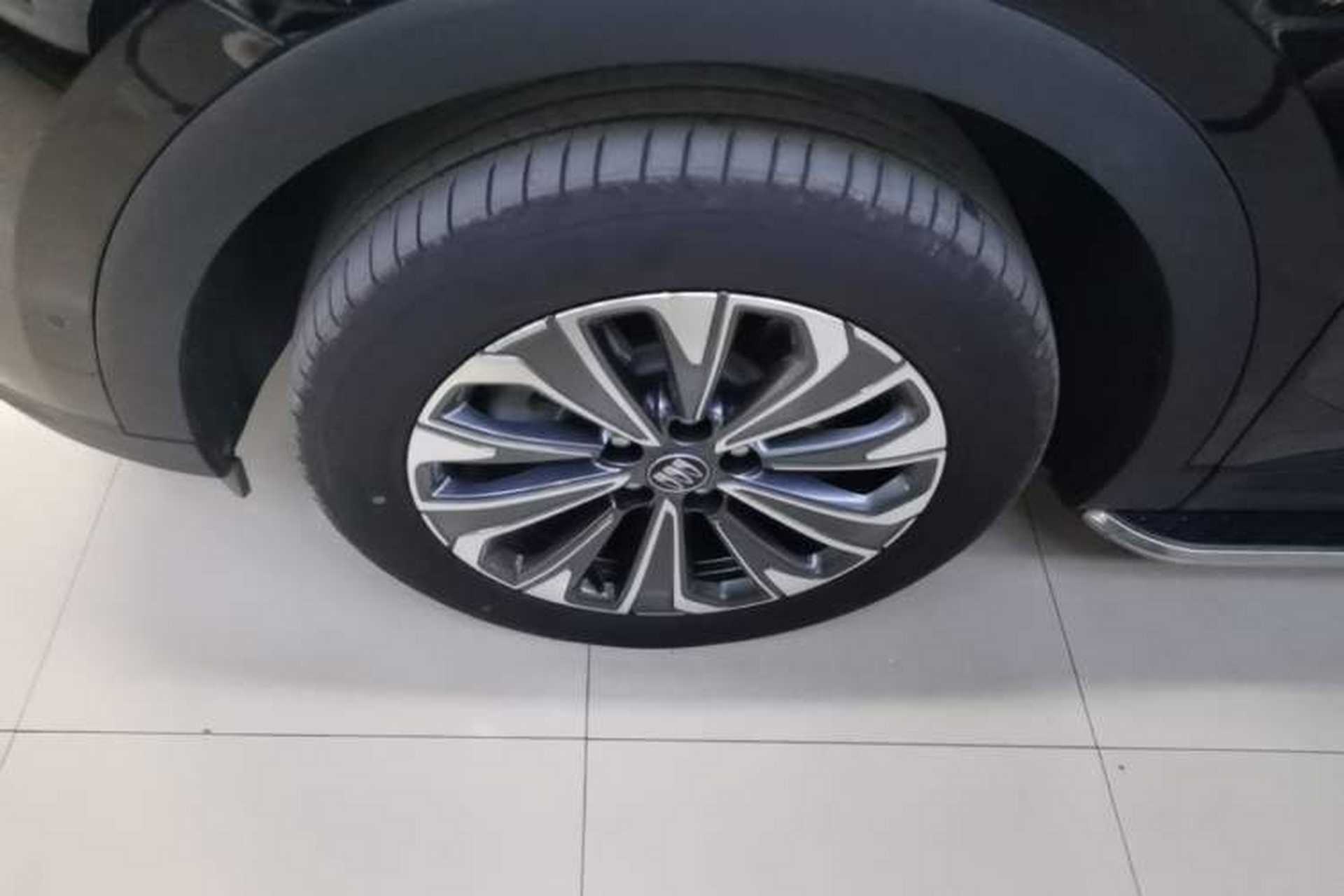 Used Buick Envision 2025 Encore Plus 28T Two-Wheel-Drive Platinum Edition Exterior 4