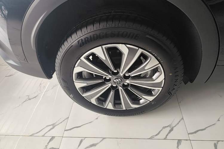 Used Buick Envision 2025 25T Entry-Grade Platinum Edition Exterior 5