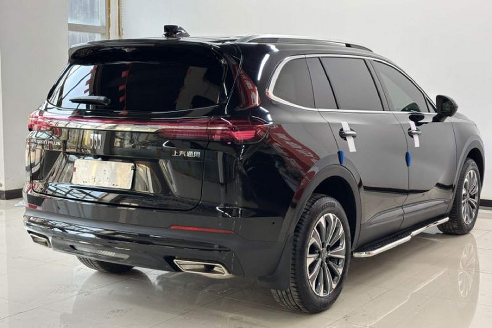 Used Buick Envision 2025 Encore Plus 28T Two-Wheel-Drive Platinum Edition Exterior 5