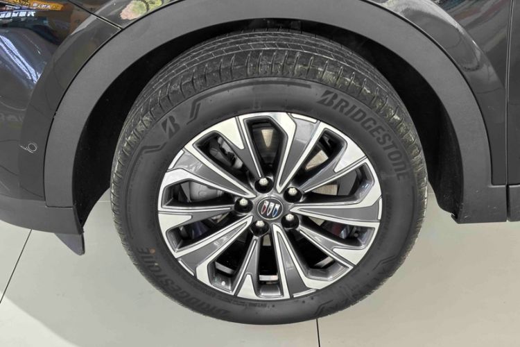 Used Buick Envision 2025 Encore Plus 28T Two-Wheel-Drive Platinum Edition Exterior 6