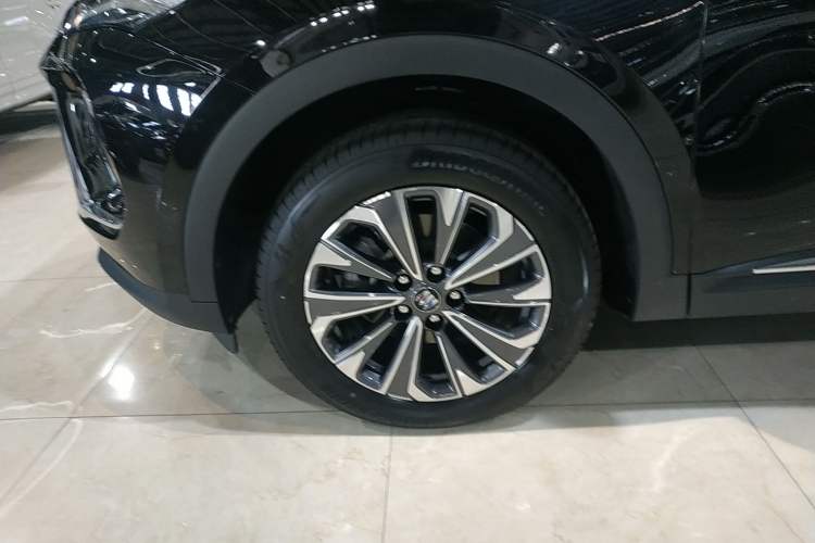 Used Buick Envision 2025 25T Entry-Grade Platinum Edition Exterior 7