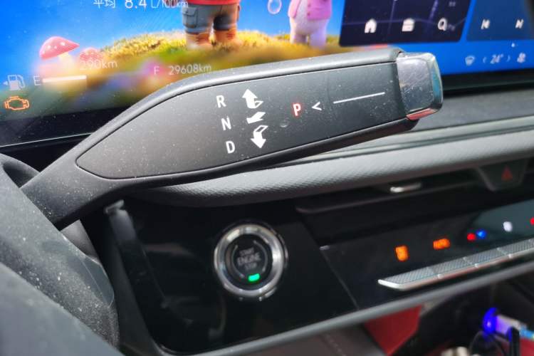 Used Buick Envision 2025 Encore Plus 28T Two-Wheel-Drive Platinum Edition Gear Lever