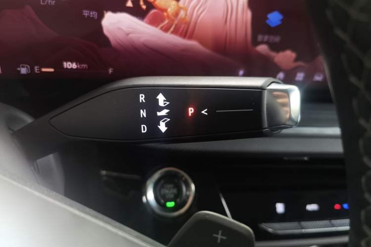 Used Buick Envision 2025 Encore Plus 28T Two-Wheel-Drive Platinum Edition Gear Lever