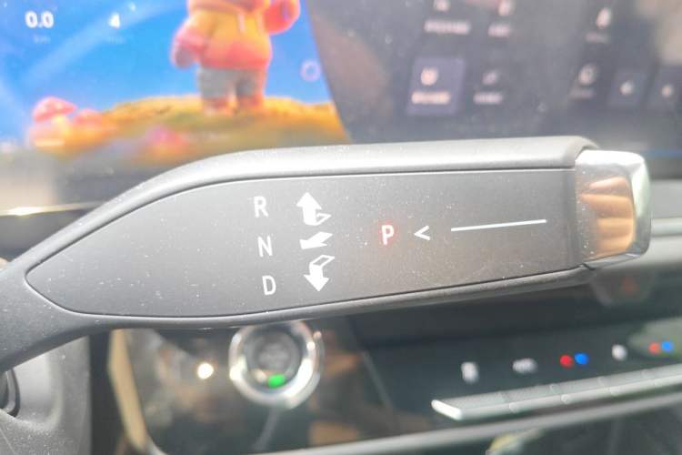 Used Buick Envision 2025 Encore Plus 28T Two-Wheel-Drive Platinum Edition Gear Lever