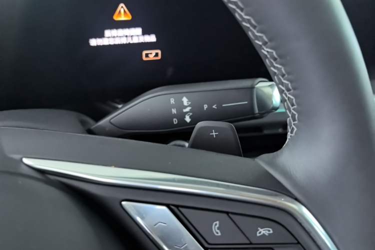 Used Buick Envision 2025 Encore Plus 28T Two-Wheel-Drive Platinum Edition Gear Lever
