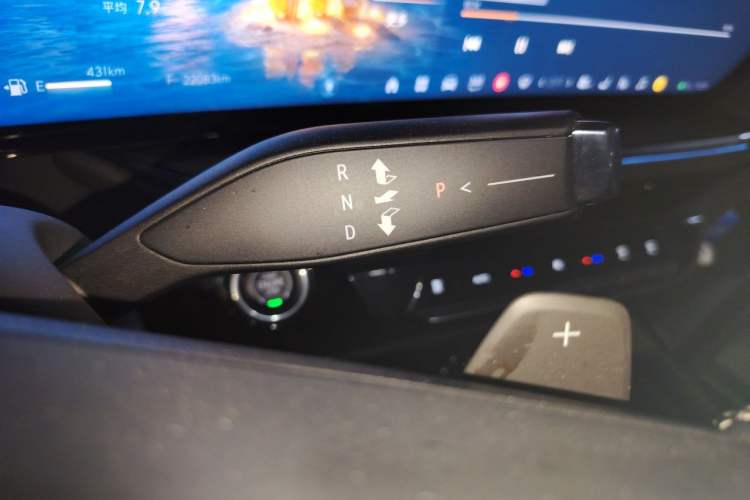 Used Buick Envision 2025 Encore Plus 28T Two-Wheel-Drive Platinum Edition Gear Lever