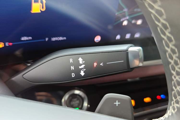 Used Buick Envision 2025 Encore Plus 28T Two-Wheel-Drive Platinum Edition Gear Lever