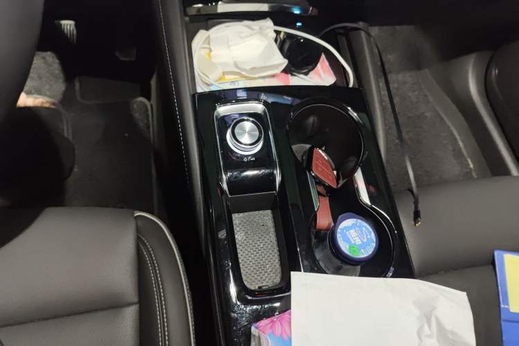 Used Buick Envision 2025 Encore Plus Four-Wheel Drive Avenir Gear Lever