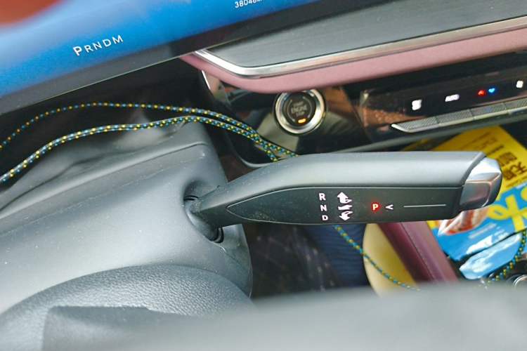 Used Buick Envision 2025 Encore Plus 28T Two-Wheel-Drive Platinum Edition Gear Lever