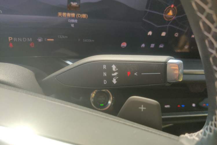 Used Buick Envision 2025 Encore Plus 28T Two-Wheel-Drive Platinum Edition Gear Lever