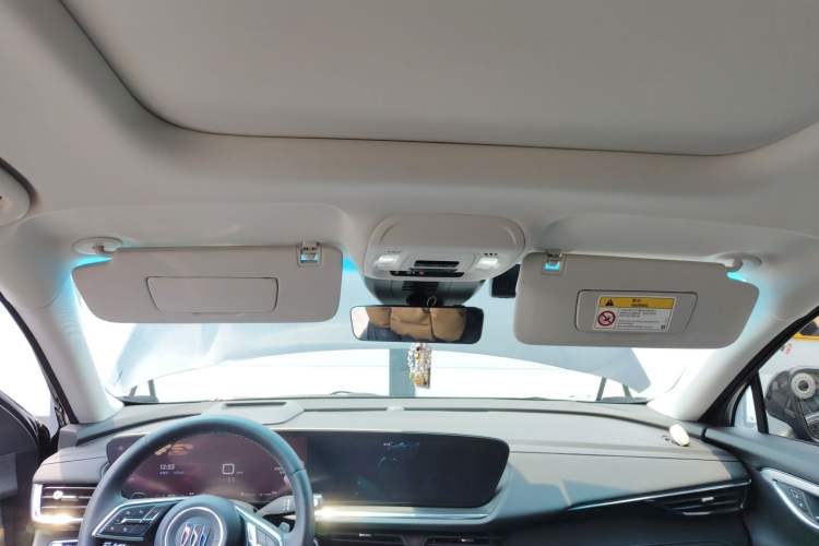 Used Buick Envision 2025 Encore Plus 28T Two-Wheel-Drive Platinum Edition Headliner